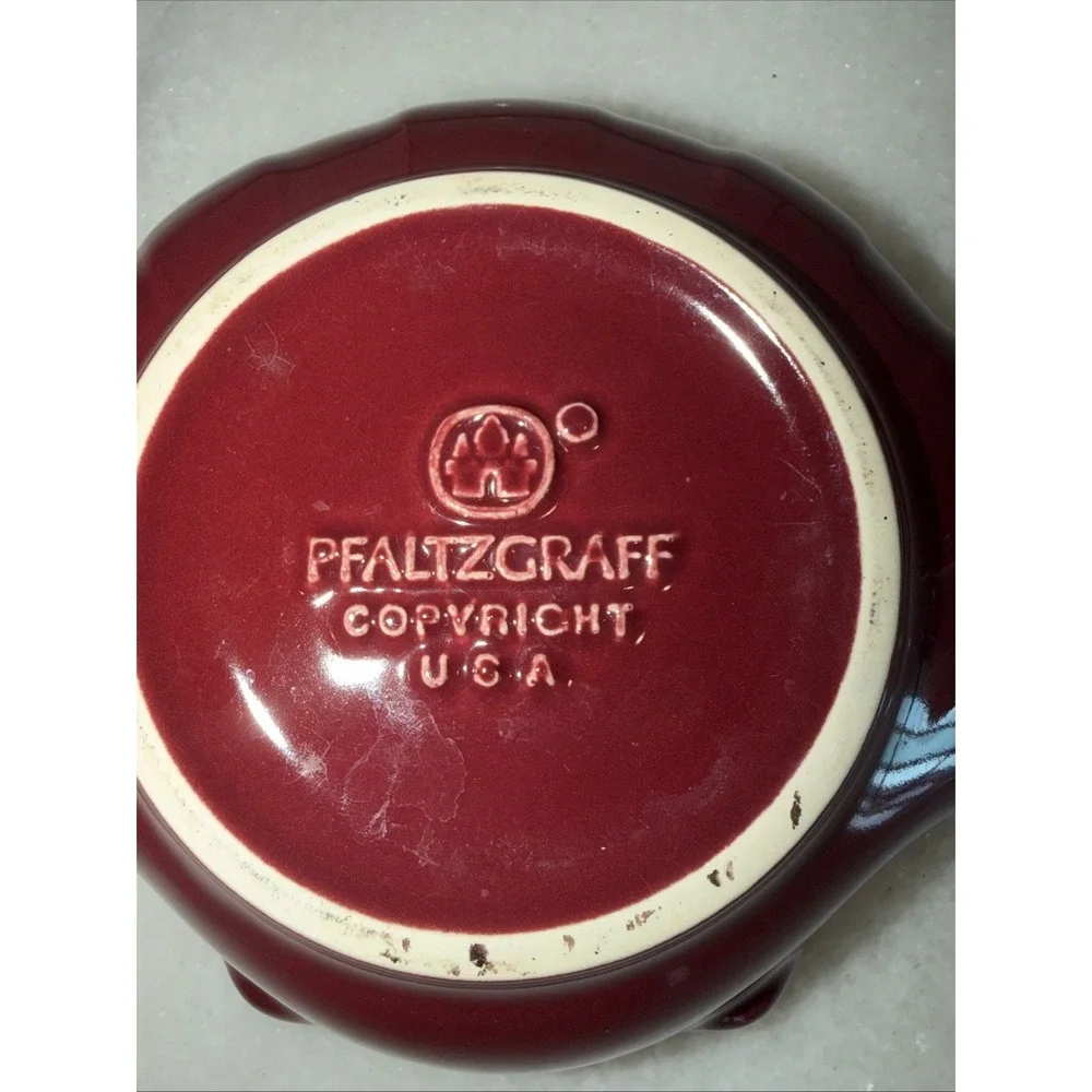 Vtg Ceramic Shell Burgundy Dish  Pfaltzgraff  Soap With Matching Water Cup GW992